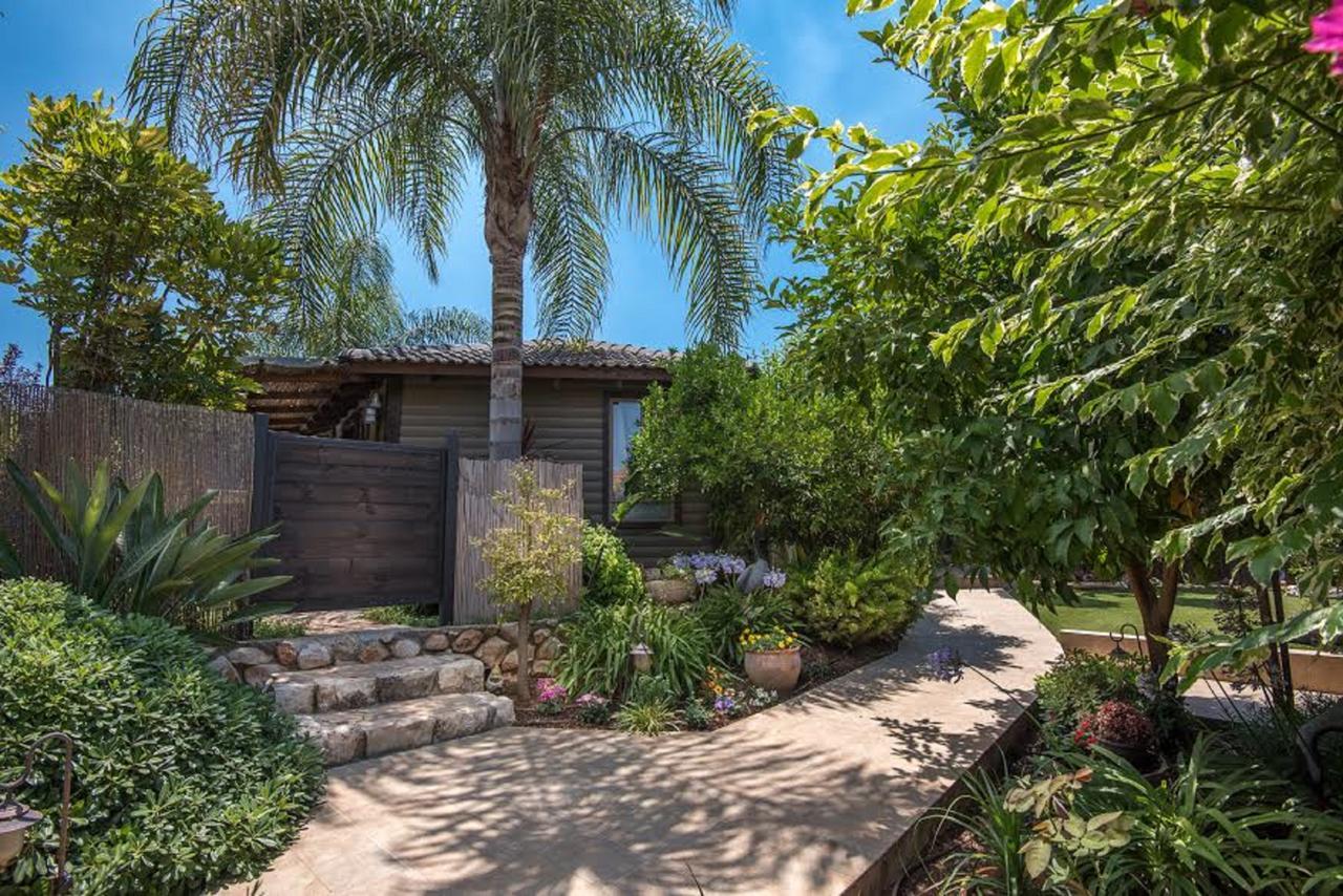 Talia Cabin Guest & Spa Rosh Pinna Esterno foto